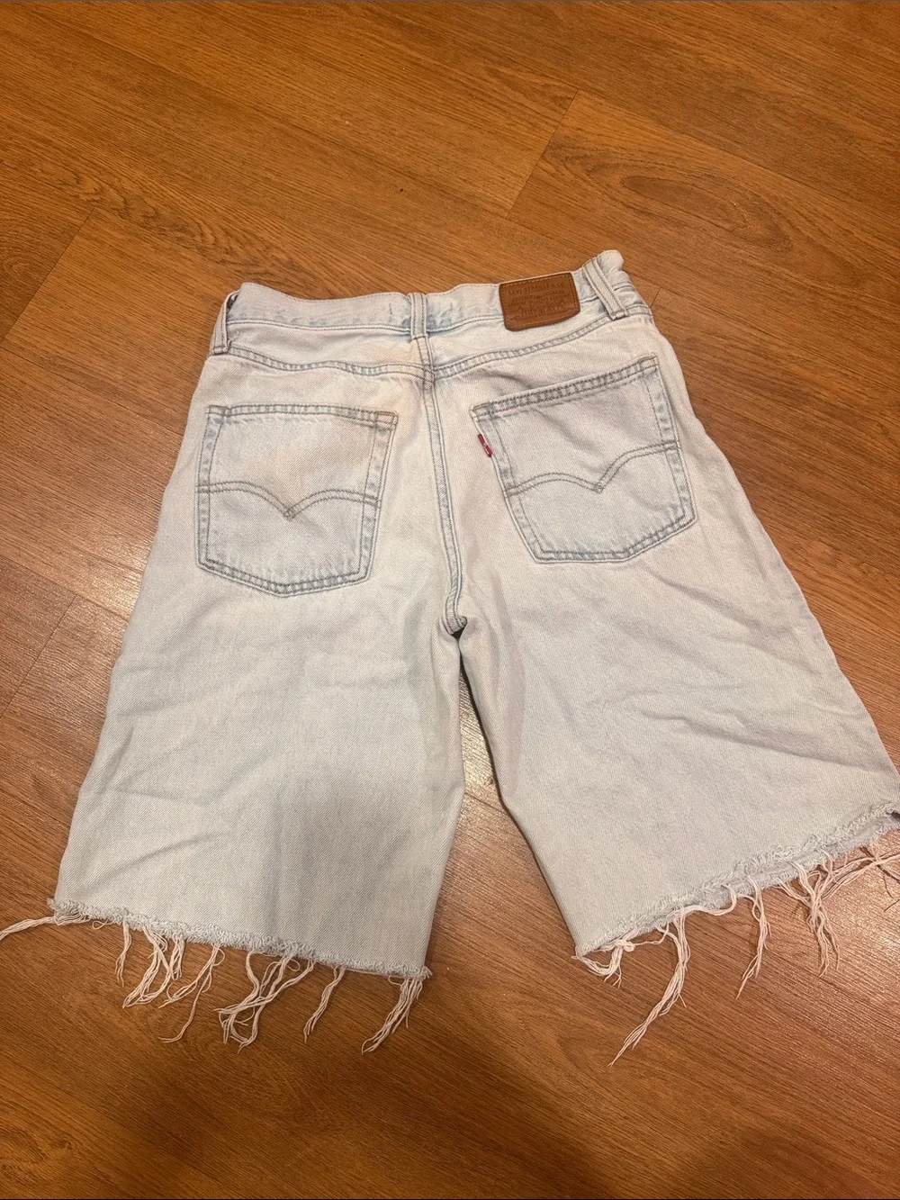 Levi’s Baggy Dad jorts